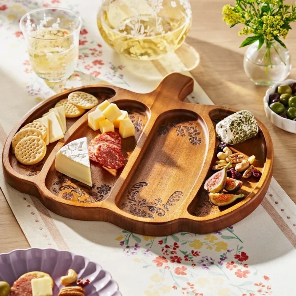 The Pioneer Woman Pumpkin Charcuterie Board, Acacia wood